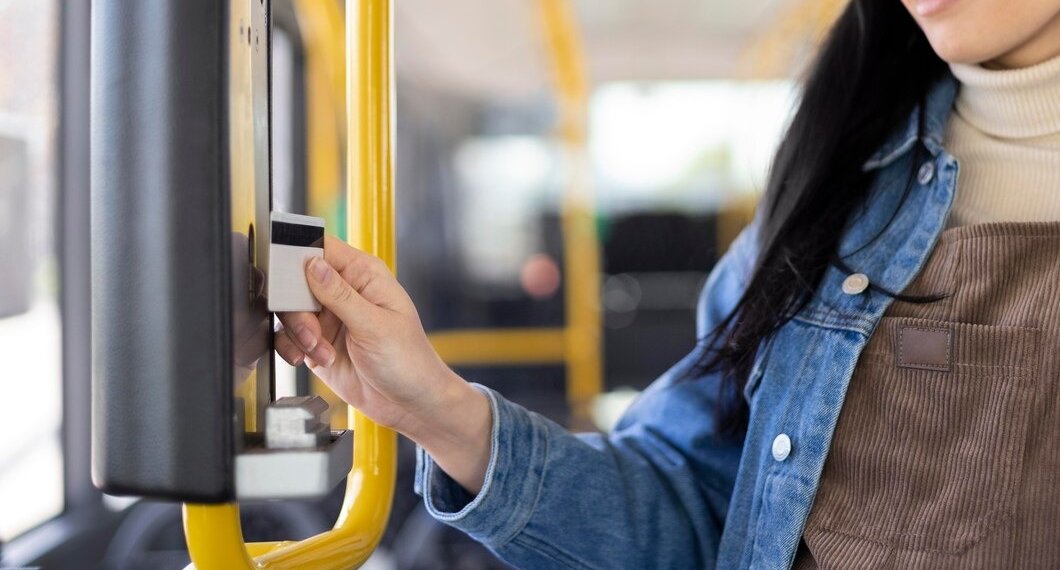 Маршрутка №30 в Новосибирске будет ездить по улице Лазурной с 6 октября