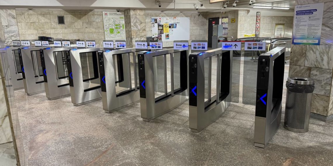 Новосибирский метрополитен запускает оплату по биометрии с 1 ноября