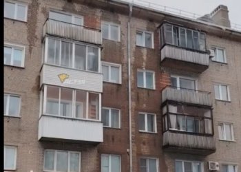Пятиэтажку затопило на Богдана Хмельницкого: новосибирцы опасаются за целостность несущей стены