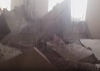 Потолок обвалился в новосибирской детской больнице