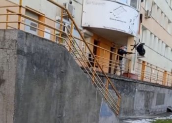 Драка со стулом завершилась проигрышем для новосибирца