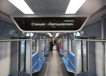 Новый пятивагонный поезд «Ермак» запустили в новосибирском метро