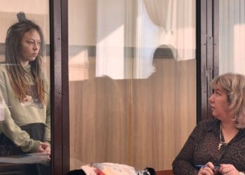 Прикурившей сигарету от Вечного огня вынесли приговор в Новосибирске