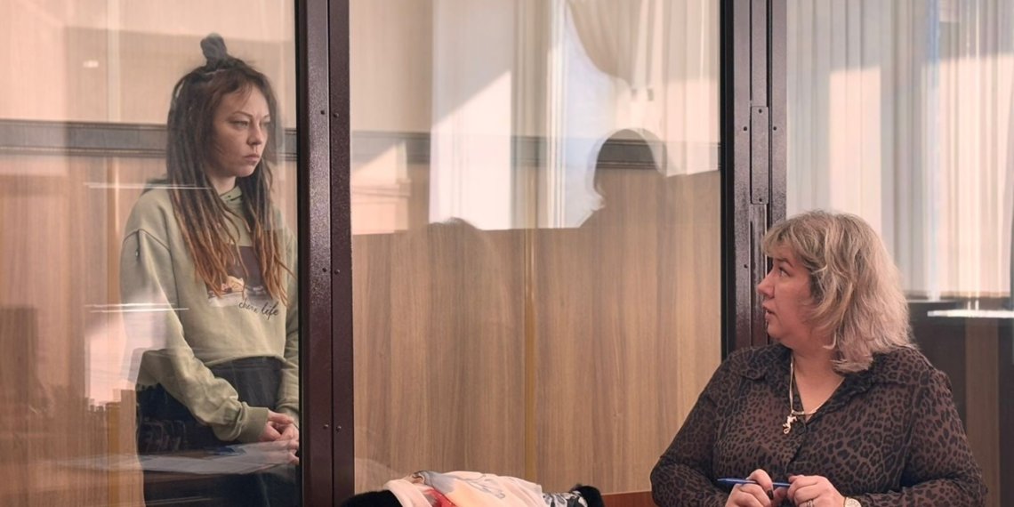 Прикурившей сигарету от Вечного огня вынесли приговор в Новосибирске