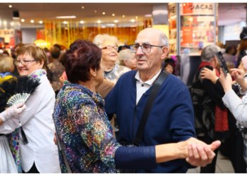 Праздничный концерт для новосибирцев старшего возраста «Золото в годах» прошёл в рамках «Декады пожилого человека – 2025» в Новосибирске