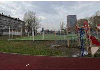Директора школы отправят под суд из-за травмированных на спортивной площадке детей в Новосибирске