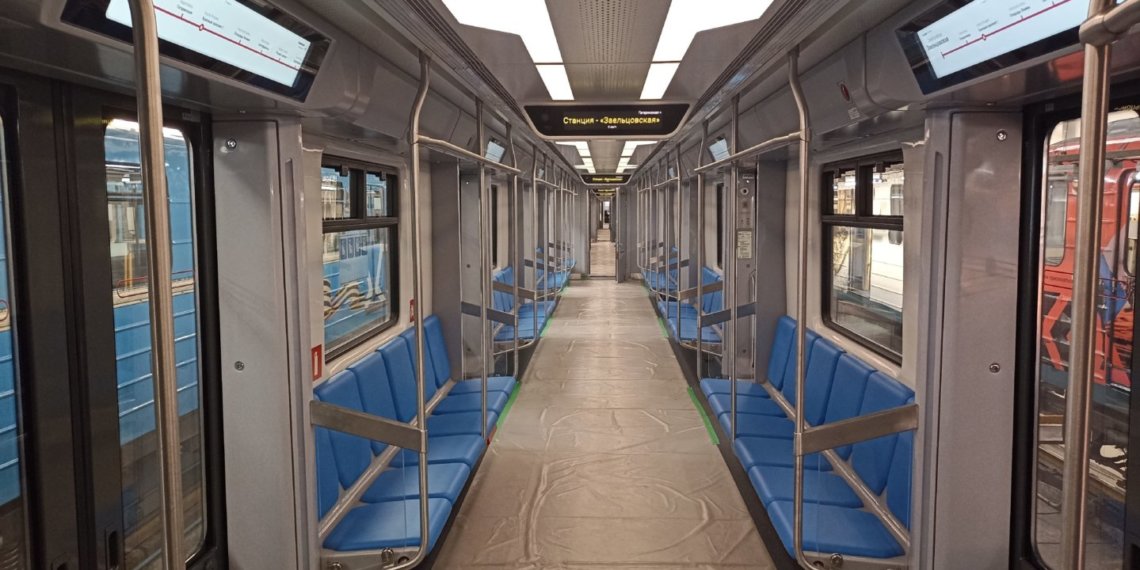 Новый поезд в новосибирском метро запустят 15 октября