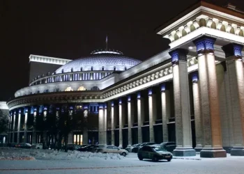 НОВАТ начал продажу билетов на новогодний балет «Щелкунчик»