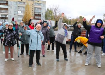 4000 пенсионеров Новосибирской области присоединились к оздоровительному флэшмобу