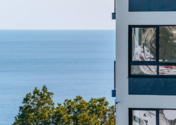 Убежать от зимы: где в Крыму россияне покупают квартиры для отдыха