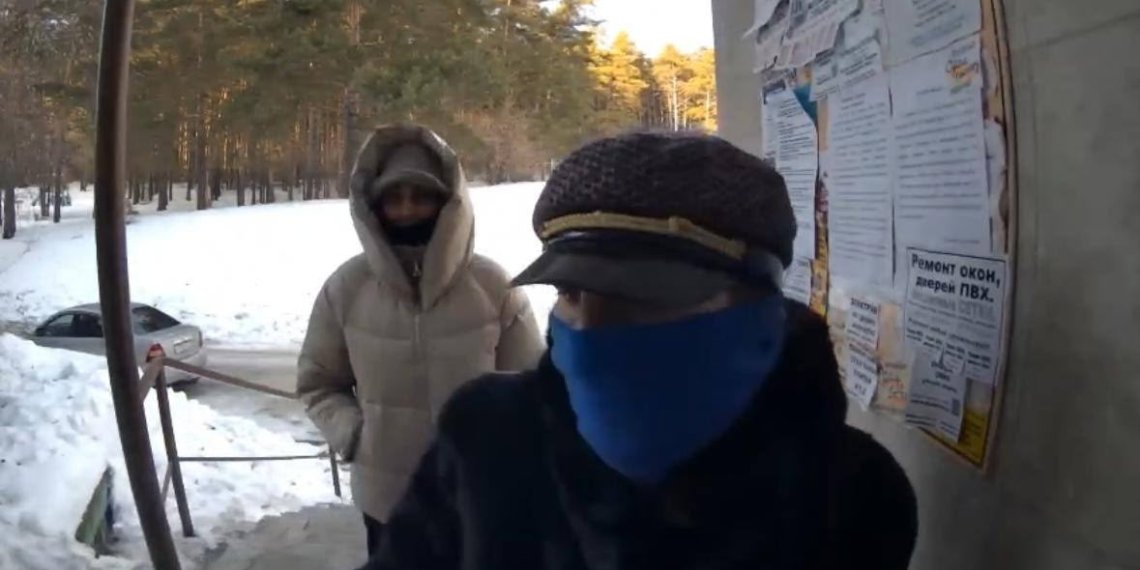 Мошенницы в масках выманивают деньги у пенсионеров в Новосибирске