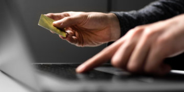 Средний «чек» мошенников снизился в 4 раза