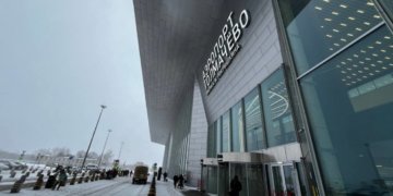 Суд встал на сторону водителей: отмена платы за повторный въезд на парковку Толмачево узаконена