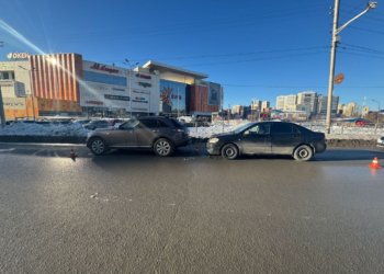 Младенец пострадал в ДТП на улице Военной в Новосибирске