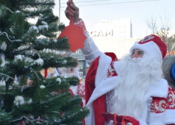 РПЦ призвала россиян не верить в Деда Мороза