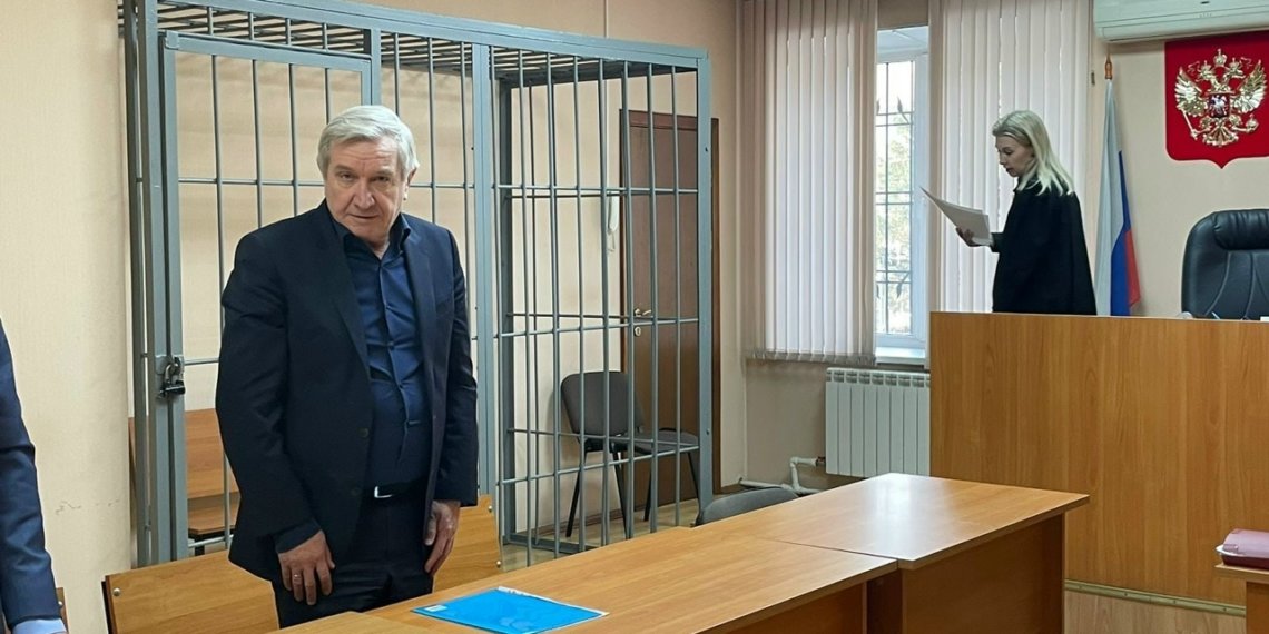 Экс-глава Госстройнадзора Новосибирской области получил 7 лет колонии за взятку