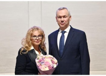 Полвека в профессии: губернатор Новосибирской области наградил знаком почёта Председателя ИД «Сибинформ» Элеонору Соломенникову