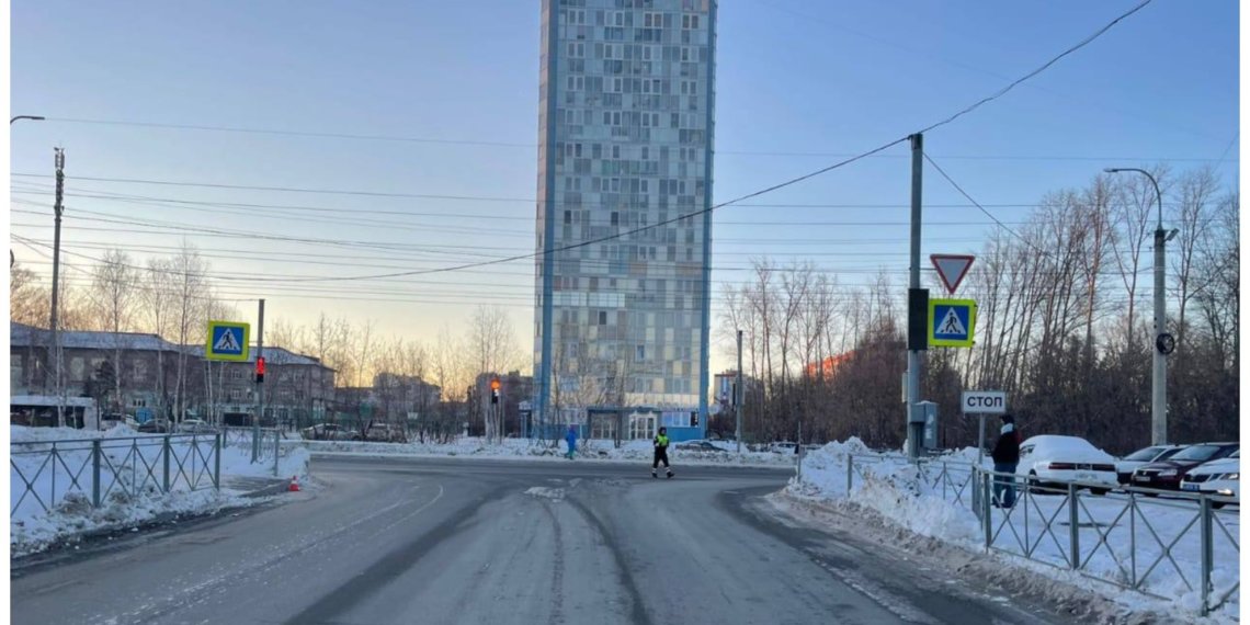 Прокуратура проверяет ДТП, где водитель автобуса сбил трехлетнюю девочку и скрылся в Новосибирске