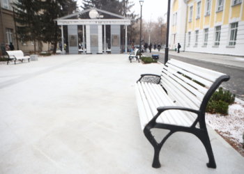 Пространство возле консерватории благоустроили в Новосибирске