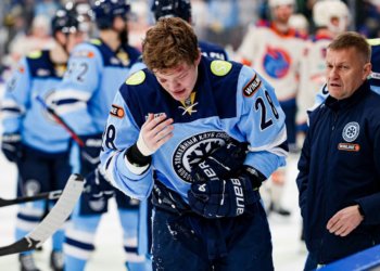 Есть рекорд: хоккейная «Сибирь» потерпела 13 поражение подряд