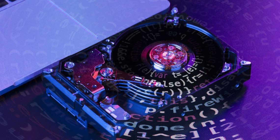 Майнеры отправятся под суд за использование электричества почти на 100 миллионов рублей в Новосибирске