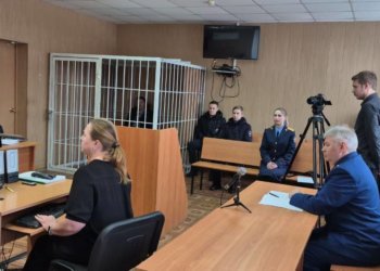 Покушение на убийство 6 человек: обвиняемого в поджоге дома с детьми заключили под стражу в Новосибирской области