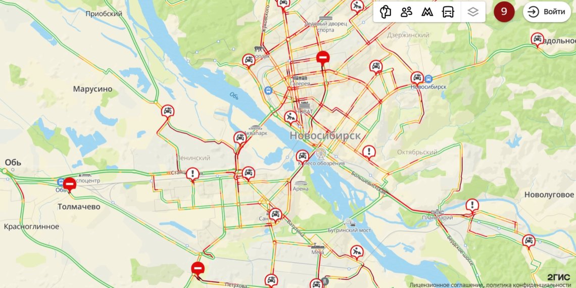 «Начальник, я опоздаю»: Новосибирск сковали 9-балльные пробки